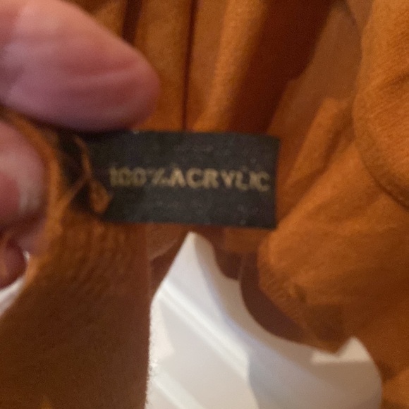 Poncho  light weight sweater OS rust color drape front - Picture 5 of 5